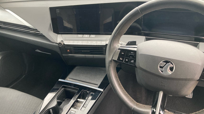 Vauxhall Astra 1.2 Turbo 130 Design 5dr Auto Petrol Hatchback